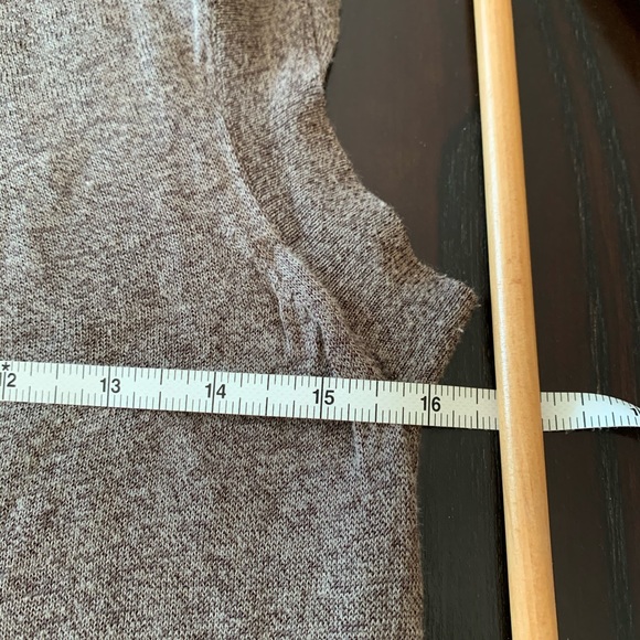 TSE fine linen knit Hoodie tank top - Picture 6 of 7